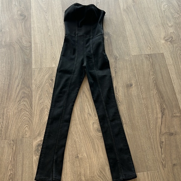 Zara Black denim jumpsuit - Picture 9 of 9
